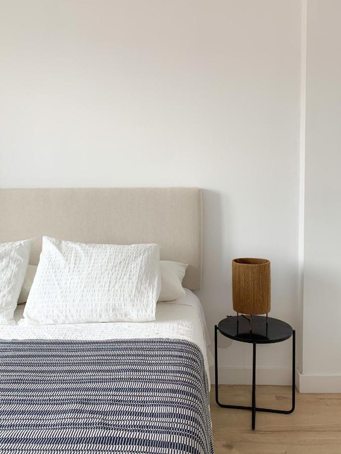 Acogedor Apartamento Con Terraza Y Parking Publico En Comillas Dış mekan fotoğraf